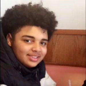 Meet your Posher, Derrick